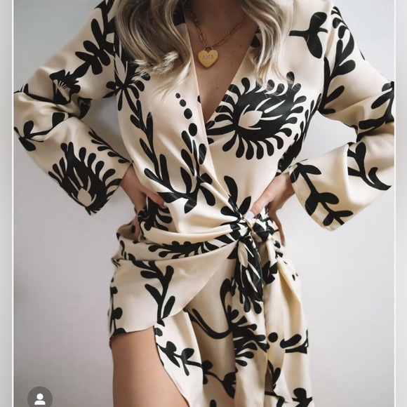 SILKY KIMONO DRESS - Picture 3 of 15